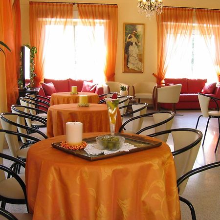 Hotel Olimpia Беллария-Иджеа-Марина Экстерьер фото