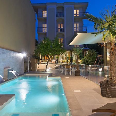 Hotel Olimpia Беллария-Иджеа-Марина Экстерьер фото