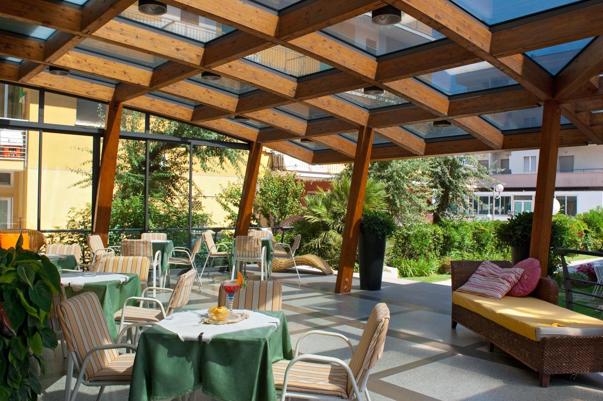 Hotel Olimpia Беллария-Иджеа-Марина Экстерьер фото