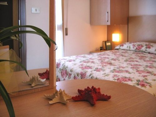 Hotel Olimpia Беллария-Иджеа-Марина Экстерьер фото