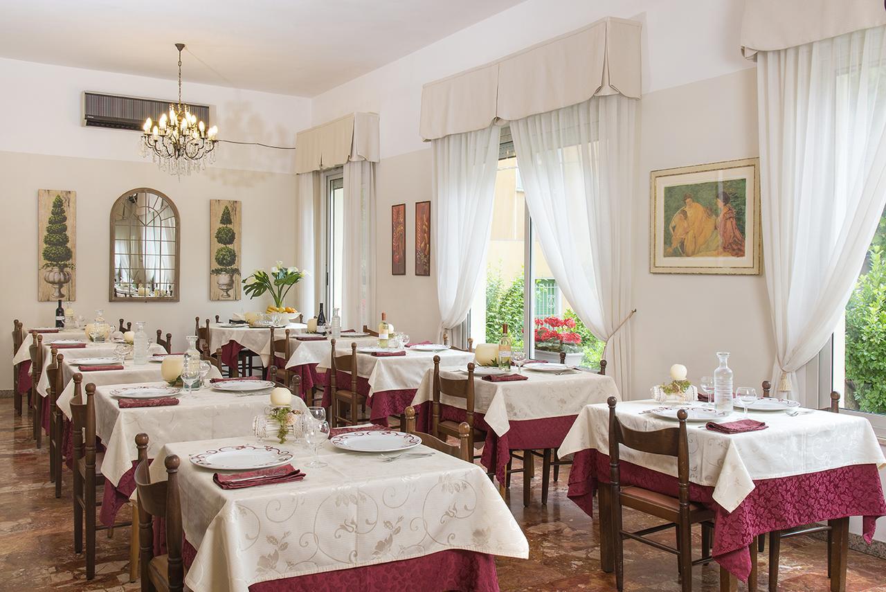 Hotel Olimpia Беллария-Иджеа-Марина Экстерьер фото
